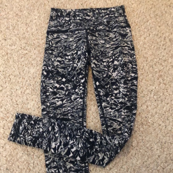 Lululemon leggings - Picture 2 of 3